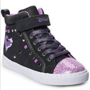 D-signed descendants shoes